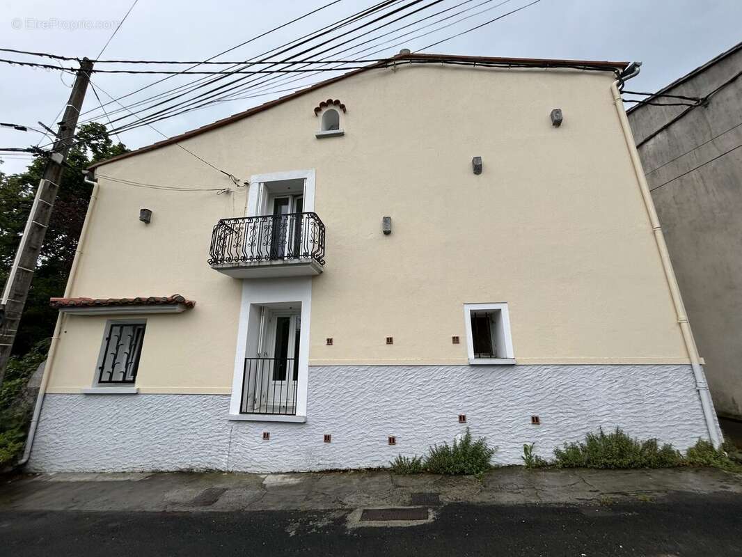 Maison à SAINT-JULIA-DE-BEC