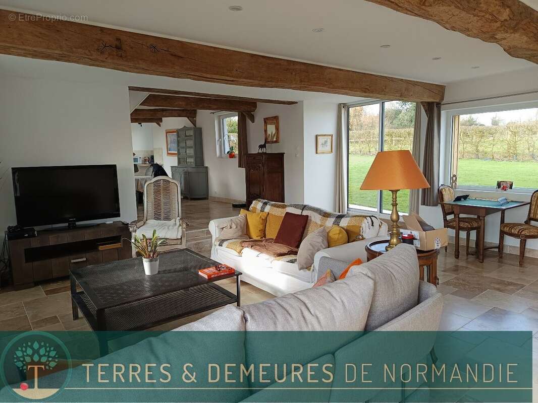 Maison à PONT-L&#039;EVEQUE