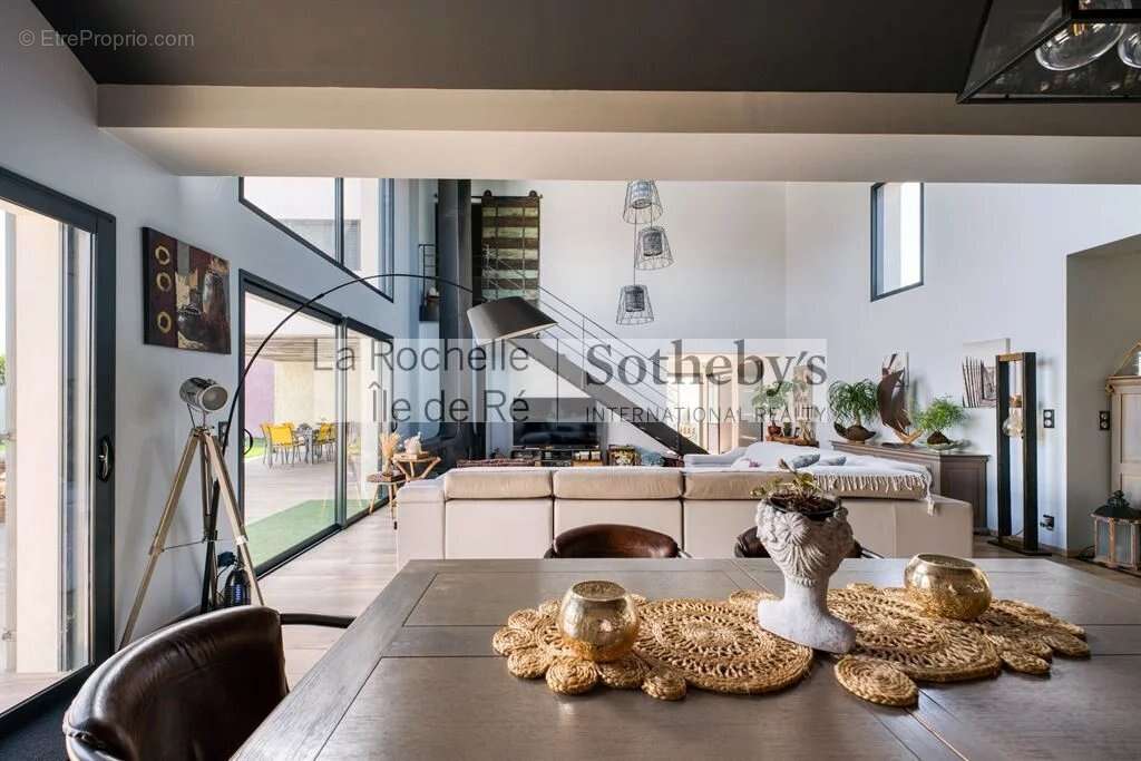 Villa contemporaine de 360 m2 - photo 9