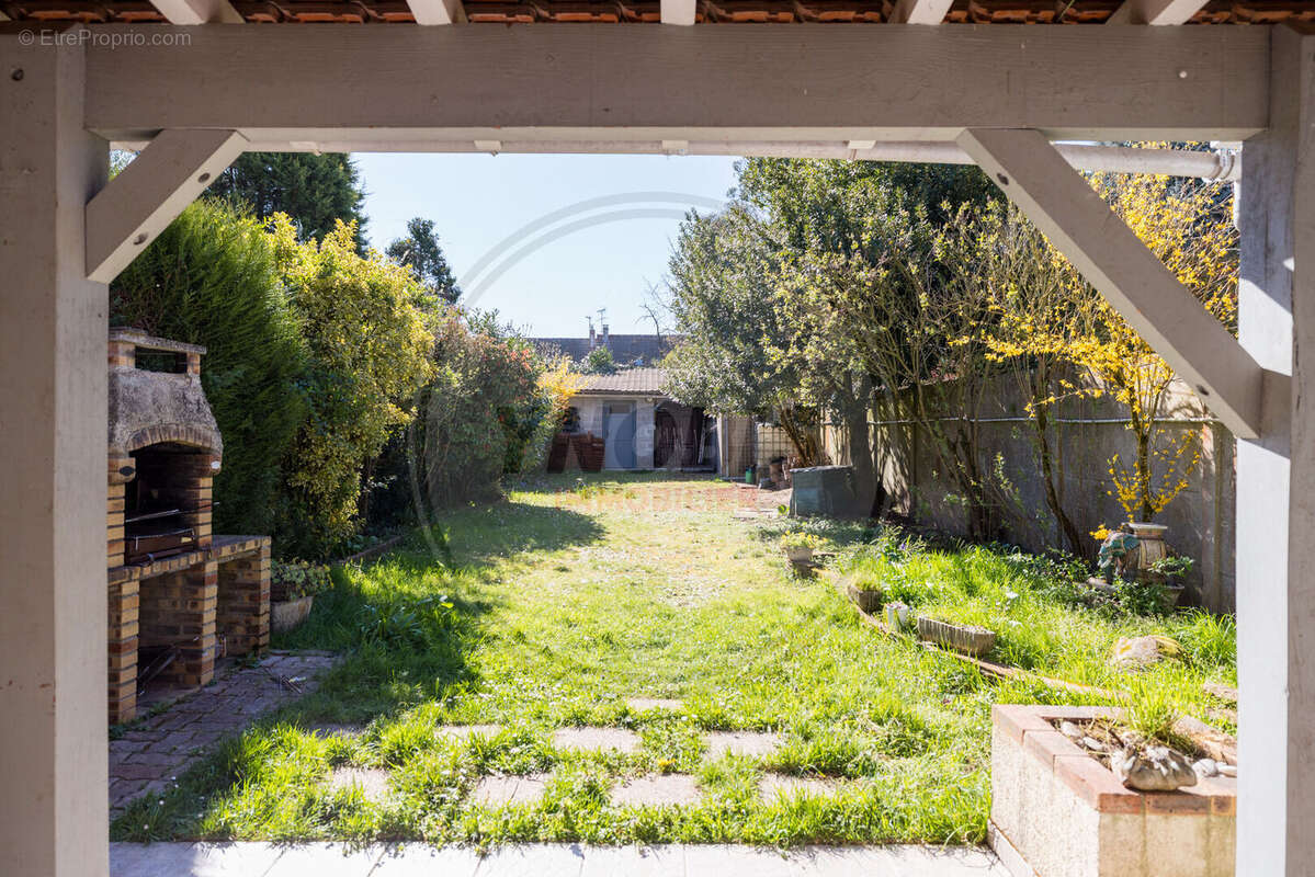 Maison à LES MUREAUX