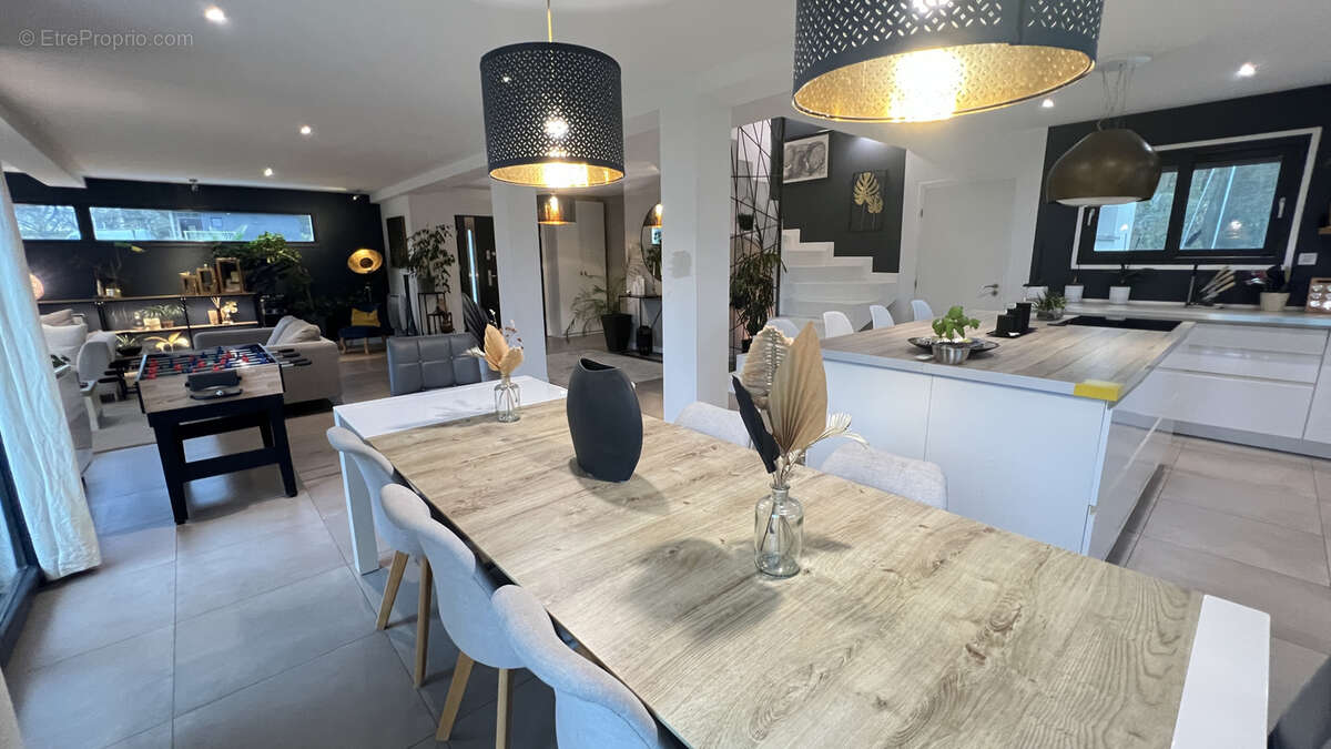 Maison à CHAMPCUEIL