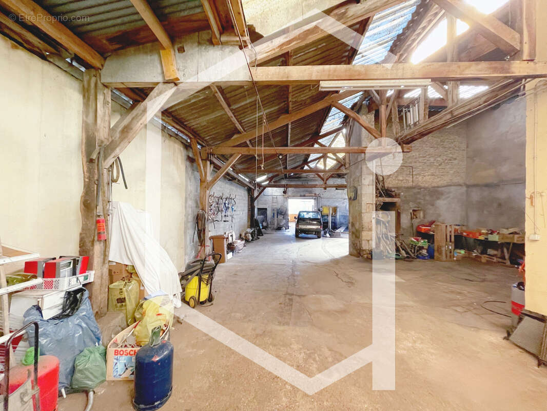 Maison à ENTRAINS-SUR-NOHAIN