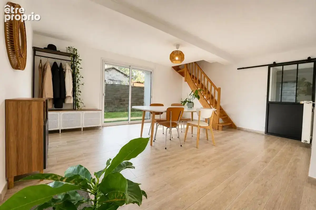 Maison de 6 pièces de 170 m² à Les Brouzils - photo 2