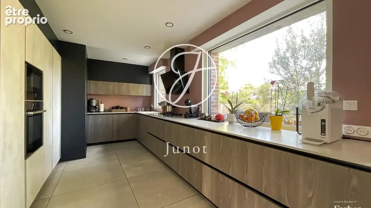 Wasquehal - CENTRE – Maison individuelle – 6 pièces - 145m² - 5 chambres – Jardin – Garage – - photo 3