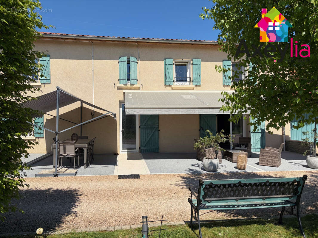 Maison à LA PACAUDIERE