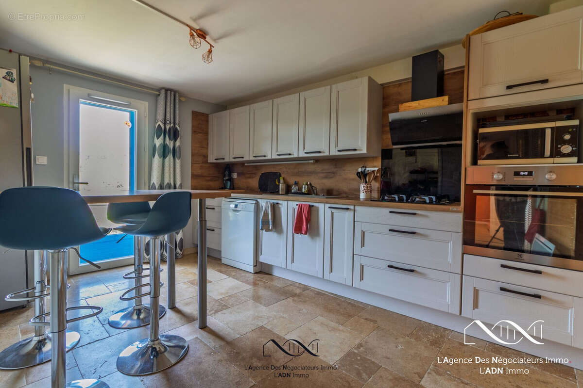 Maison à VILLARDEBELLE