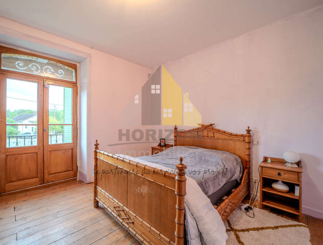 Maison à LONS-LE-SAUNIER