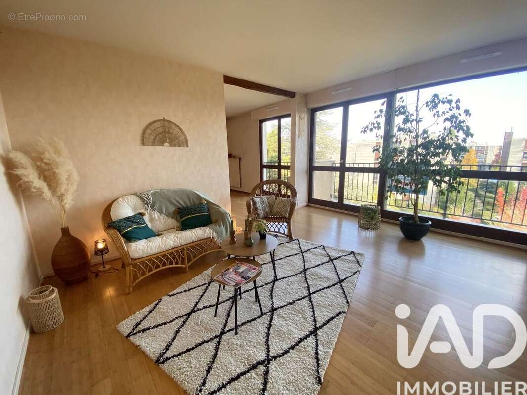 Photo 2 - Appartement à RIS-ORANGIS