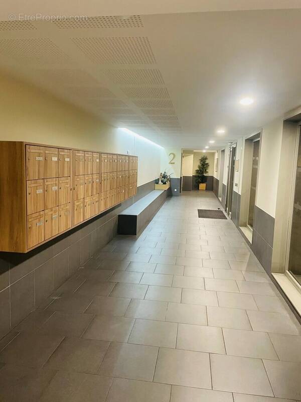 Appartement à MARSEILLE-3E