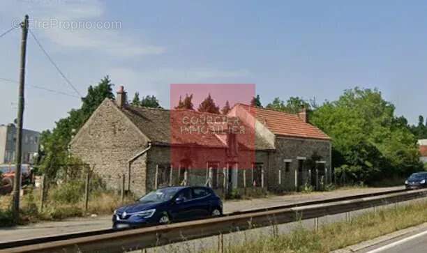 Terrain à COIGNIERES