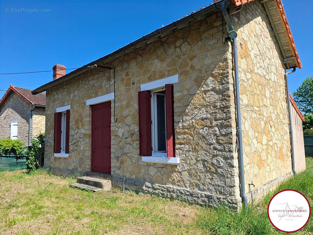 Maison à SAINT-AMAND-MONTROND