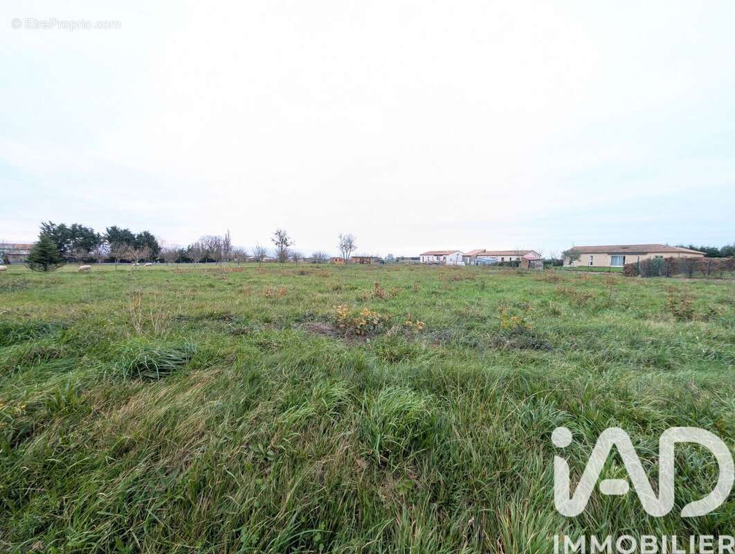 Photo 4 - Terrain à LEIGNES-SUR-FONTAINE