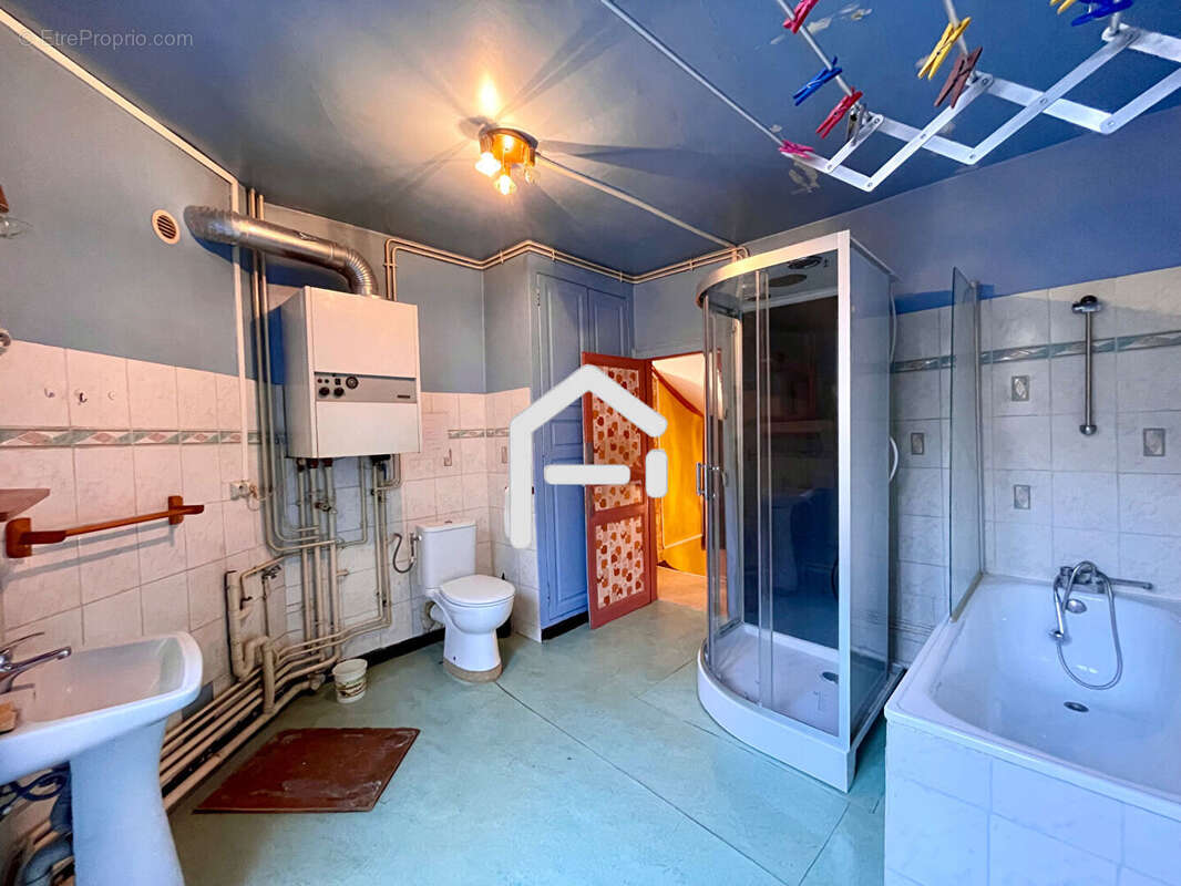 Maison à BRIENON-SUR-ARMANCON