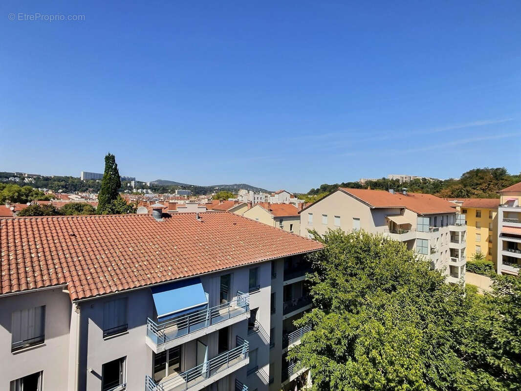 Appartement à LYON-9E