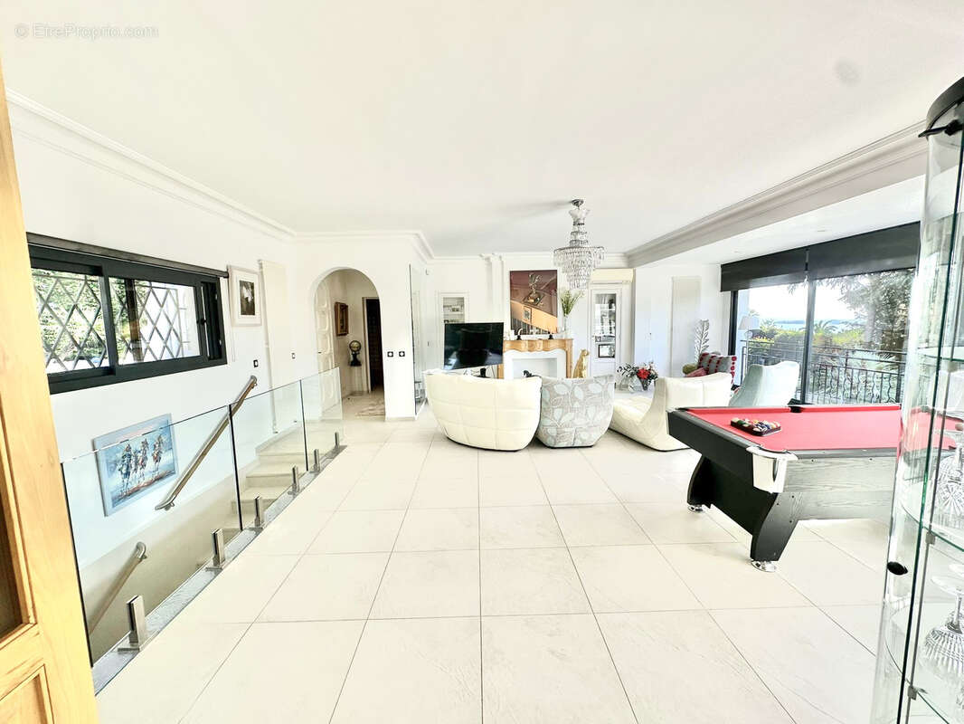 Cannes basse californie villa t6 individuelle 405m2vue mer calme,  piscine terrain 1800m2 garage - photo 12