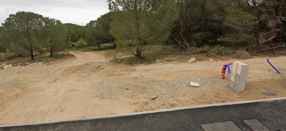 Terrain à MARCORIGNAN