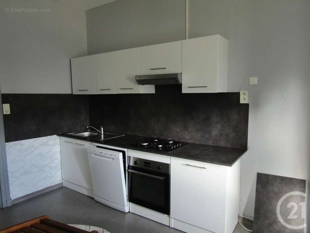 Maison à CHEF-BOUTONNE