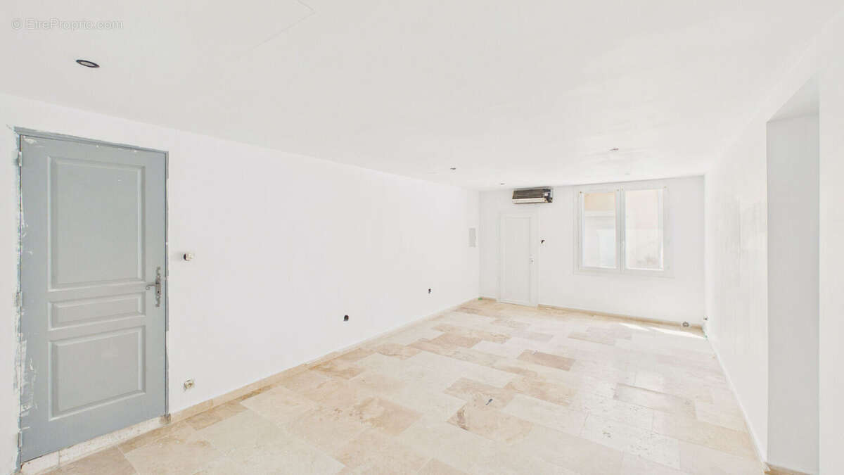 Appartement à CHATEAURENARD