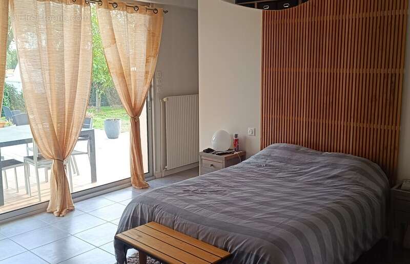 Maison à SAINT-HERBLON