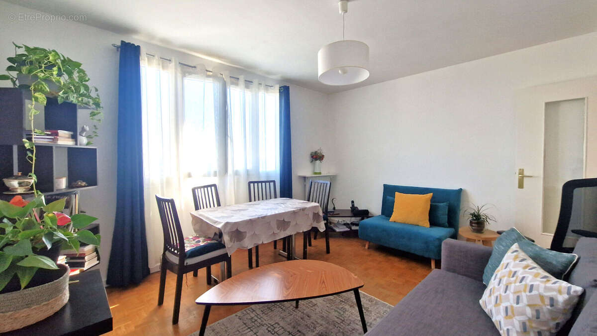 Appartement à CHOISY-LE-ROI