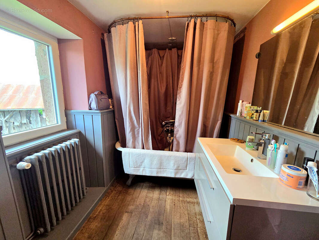 Havre de paix composé par un corps de ferme en pierres sur près de 1ha - photo 11