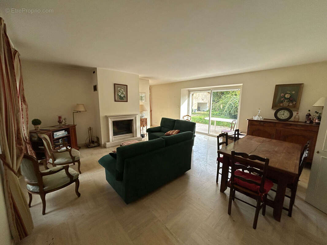 Maison à JAUNAY-CLAN