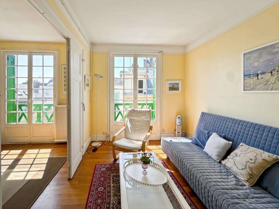 Appartement à TROUVILLE-SUR-MER
