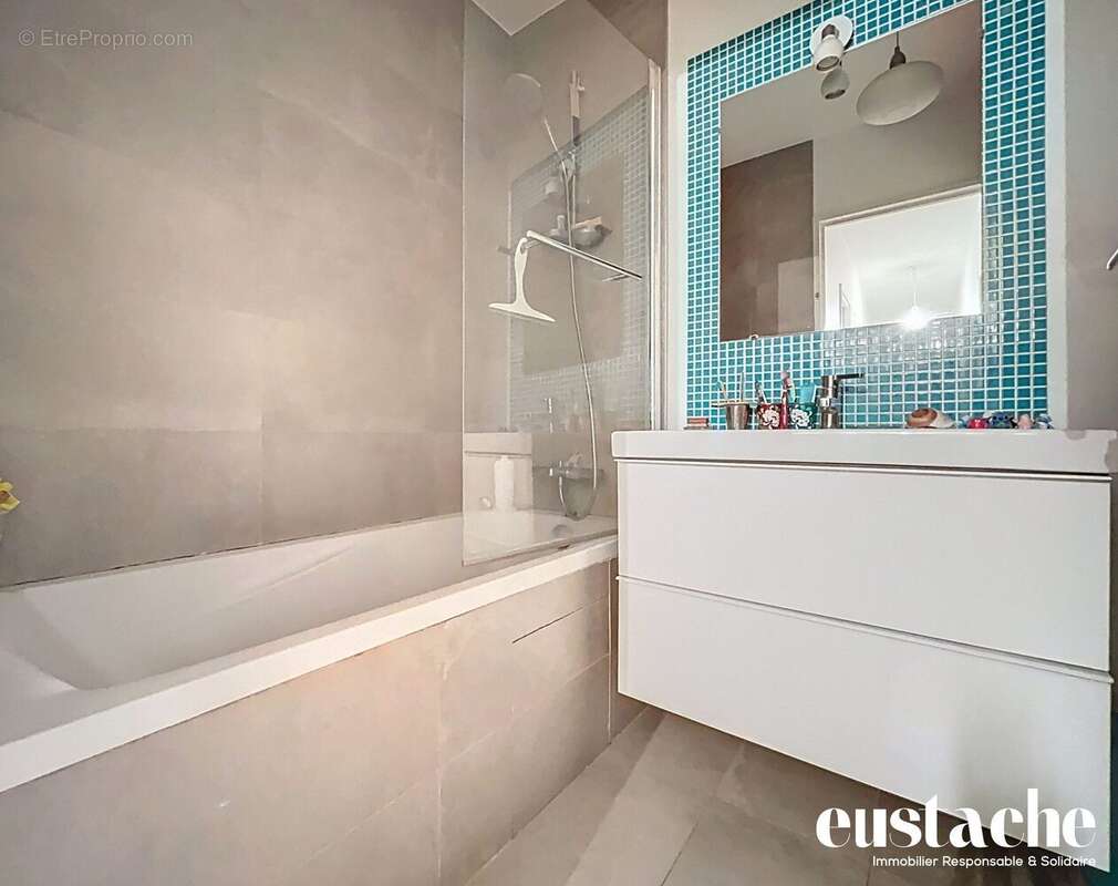 Appartement à PARIS-19E