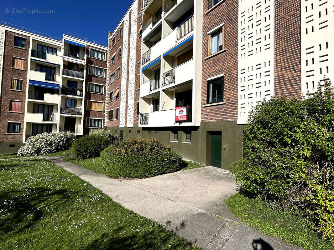 Appartement à L'HAY-LES-ROSES