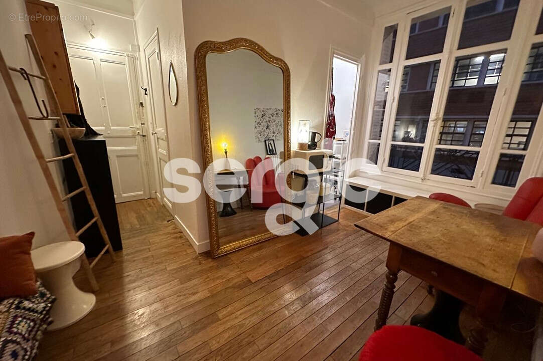 Appartement Paris 2 pièce(s) 30m2 + cave quartier Georges BRASSENS - photo 2