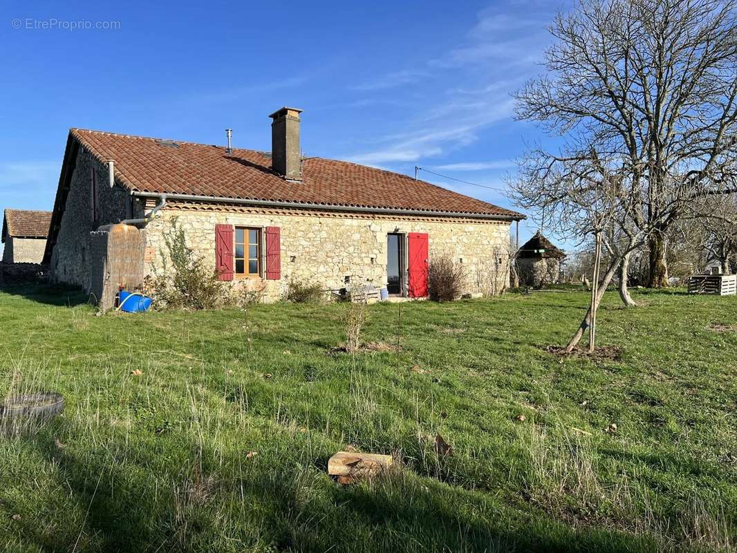 Maison à SAINT-CLAR