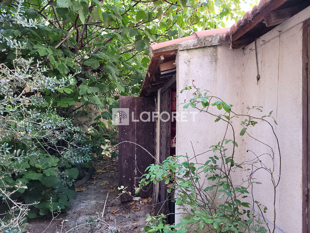 TOULON OUEST : Immeuble composé de 6 appartements dont 1 loué - photo 3
