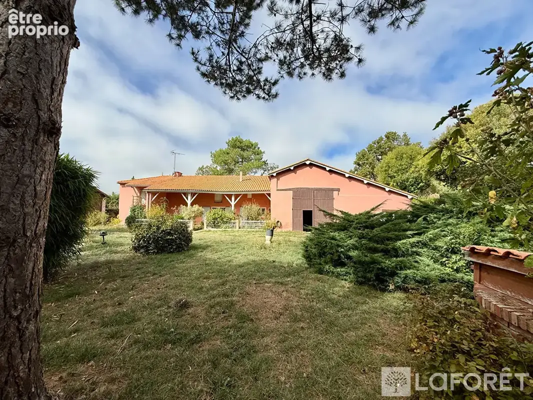 Propriété avec maison, dépendances sur environ 2 hectares - photo 16