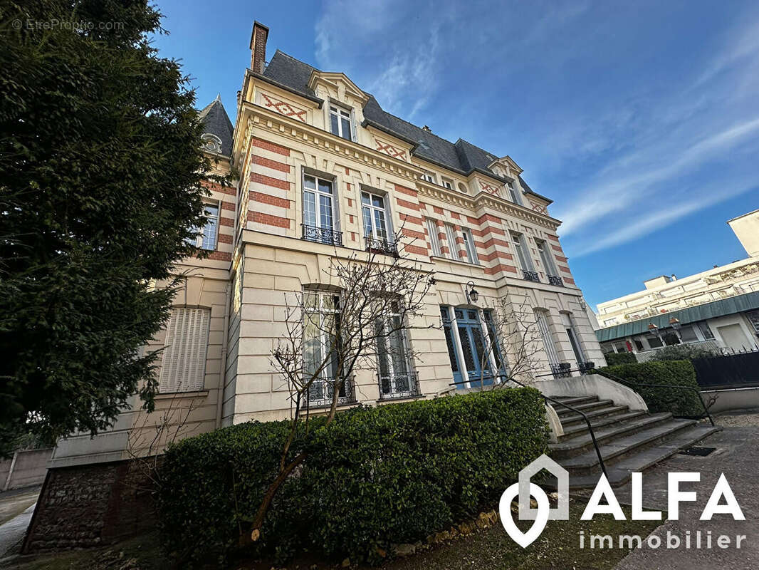 Appartement à ENGHIEN-LES-BAINS