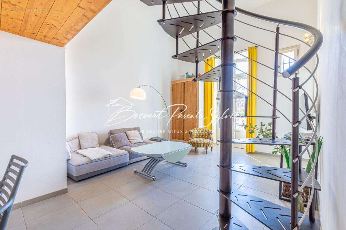 Appartement à BEAUMES-DE-VENISE