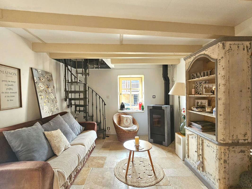 Maison à PIERRECLOS