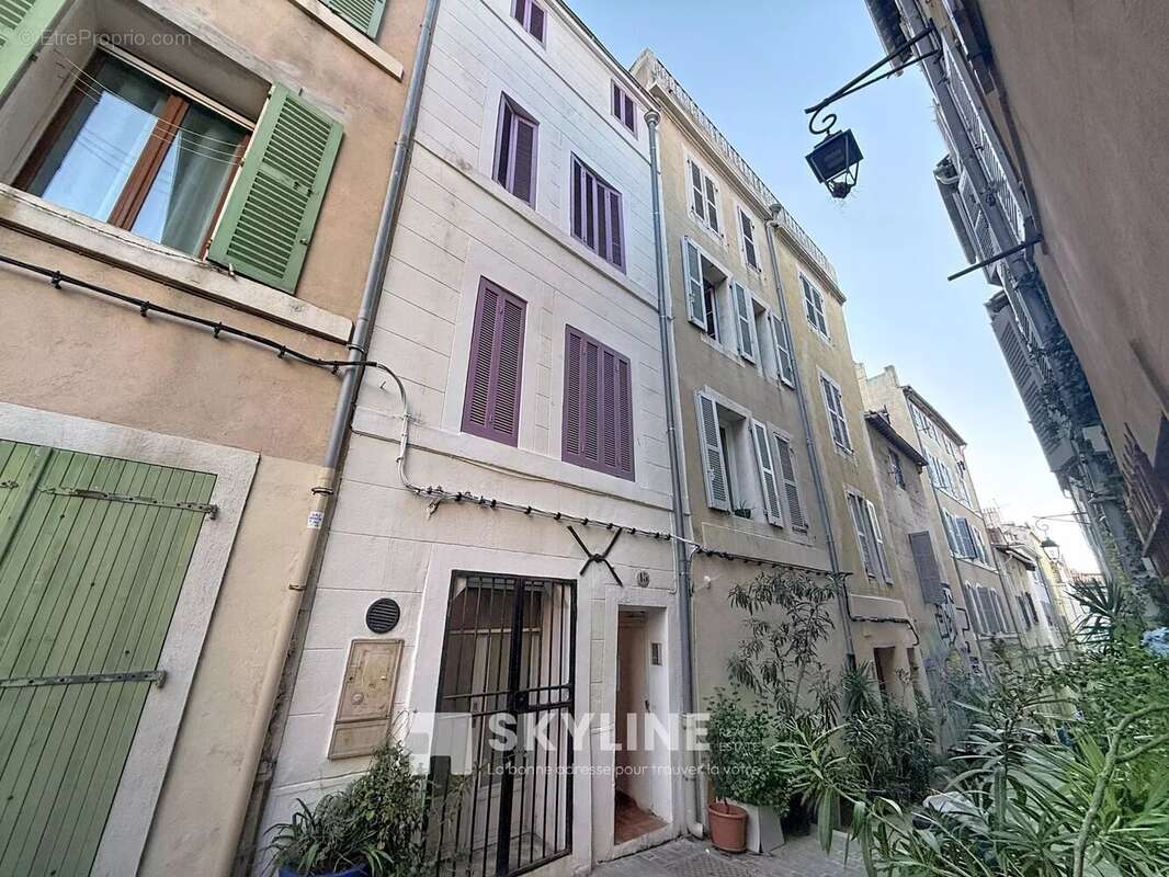 Appartement à MARSEILLE-2E