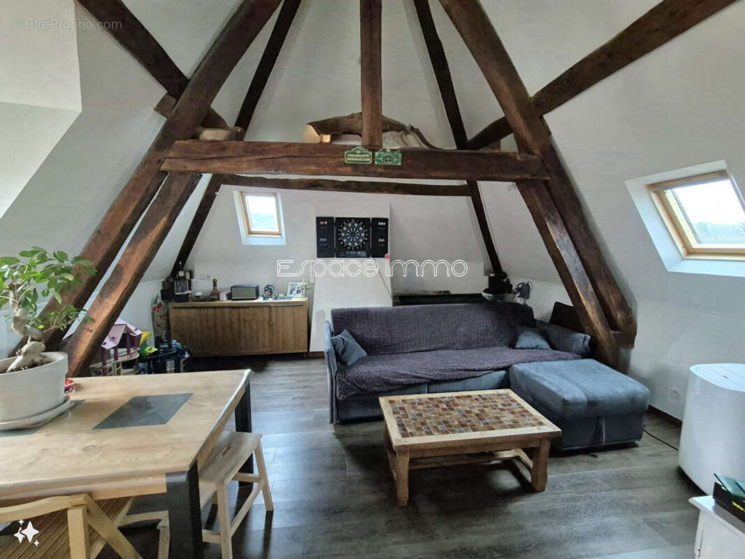 Appartement à CLERES