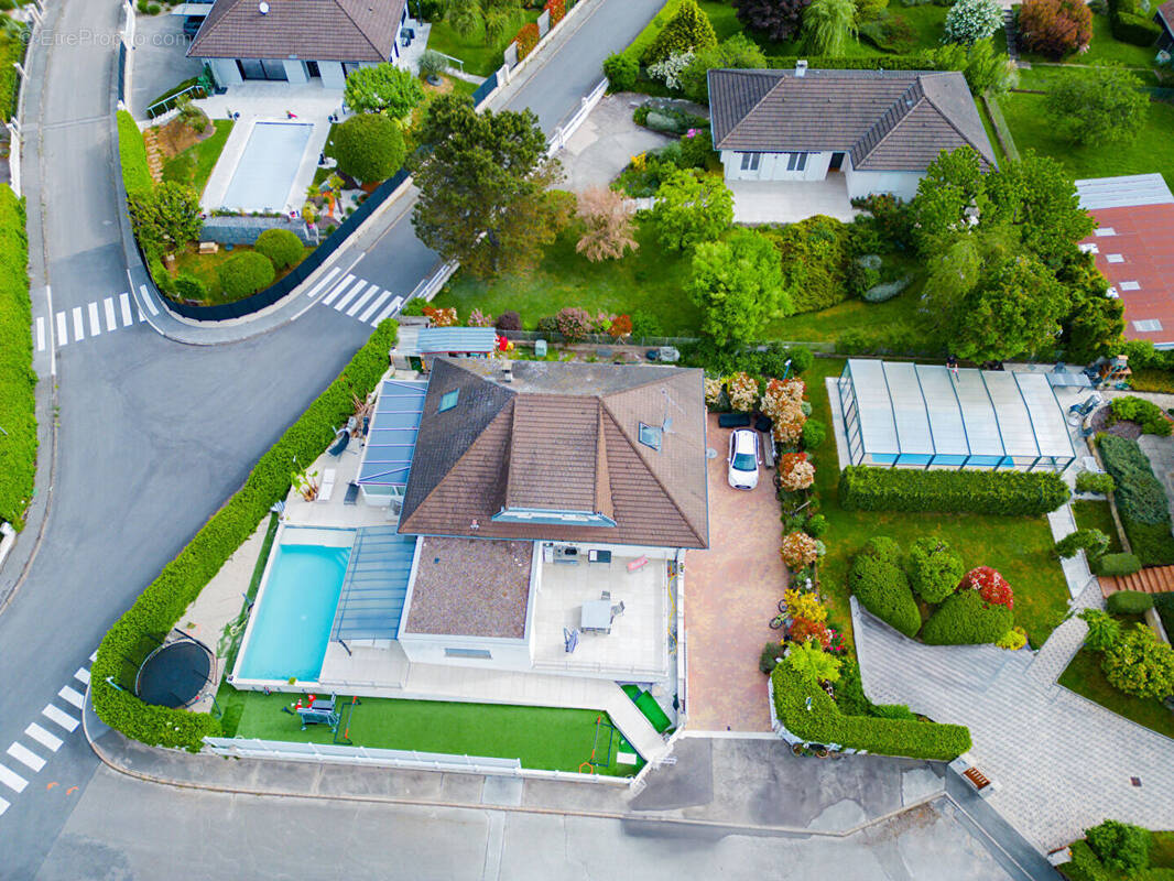 Maison à AVANNE-AVENEY