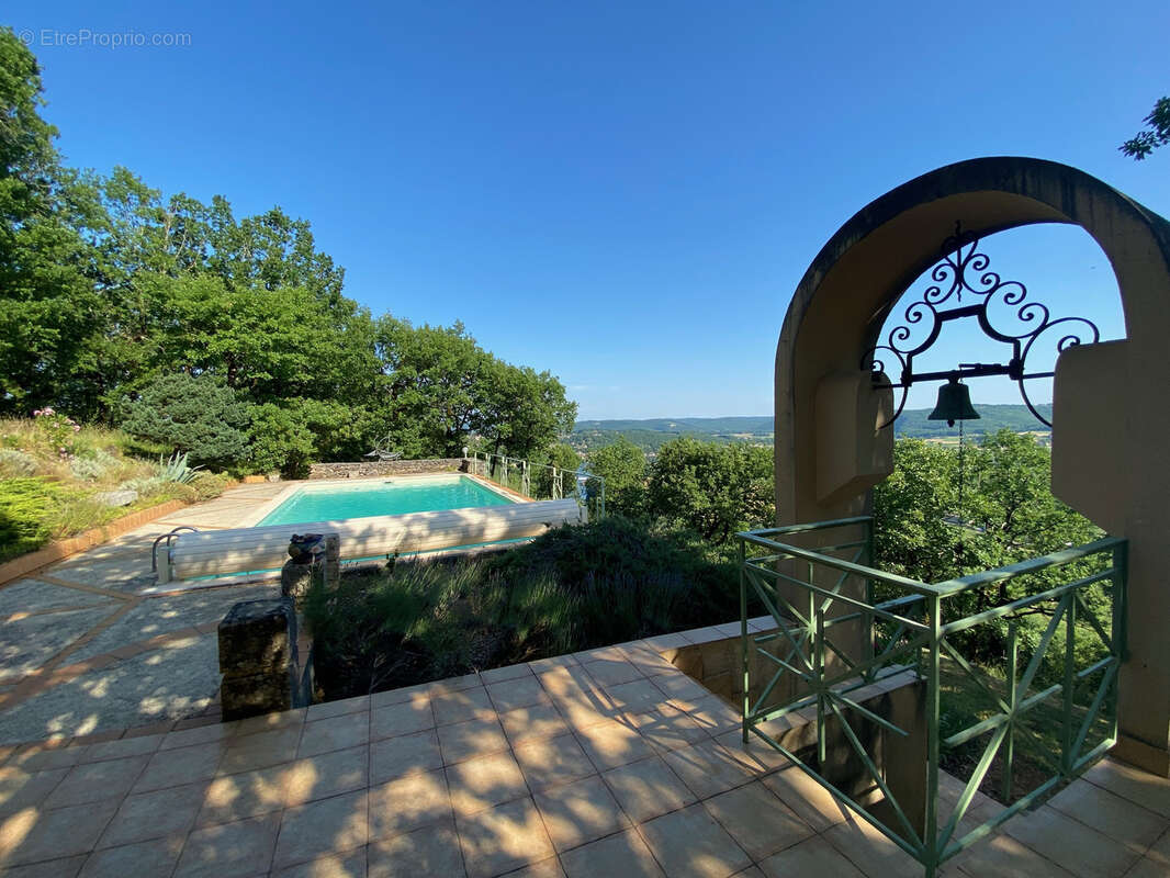 Maison à PUY-L&#039;EVEQUE