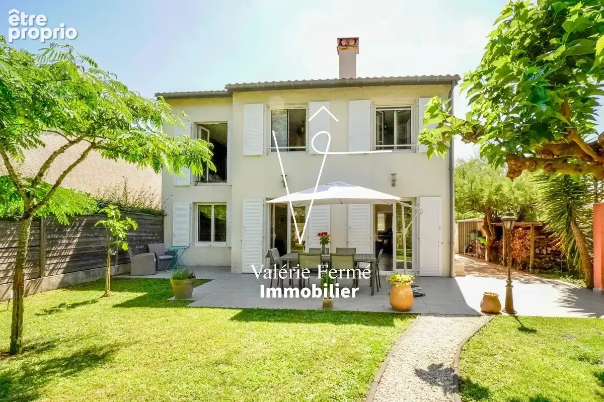 Maison T5, jardin, dépendance, cave, garage - Eysines-Migron. - photo 2