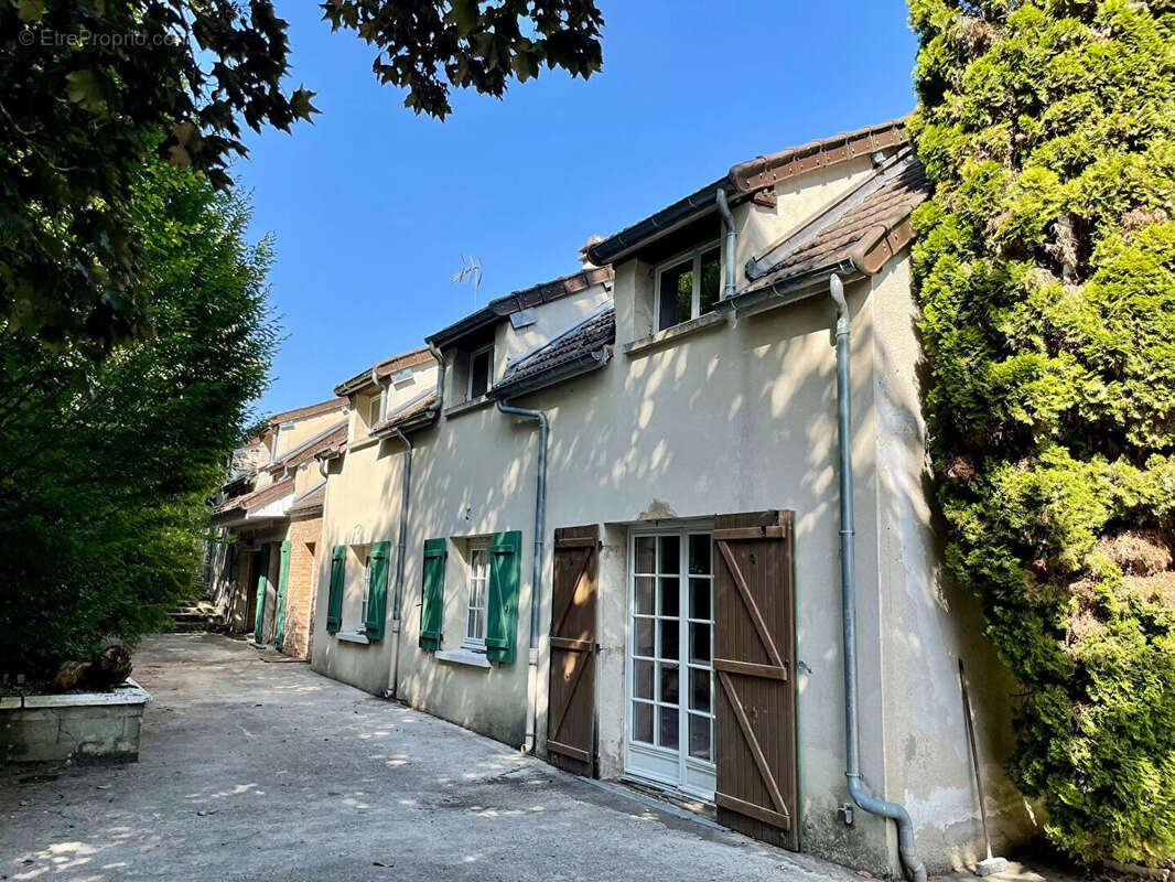 Maison 150 m² à Trancault  - photo 2