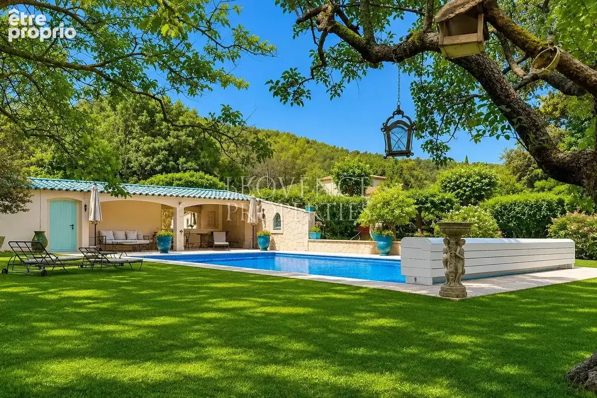 Propriété d'exception avec moulin du 19ème siècle, villa indépendante, 2 piscines sur 1,6 hectare - photo 13