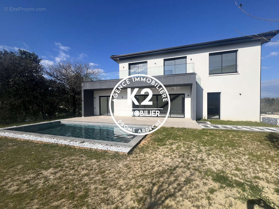 Maison à MALATAVERNE