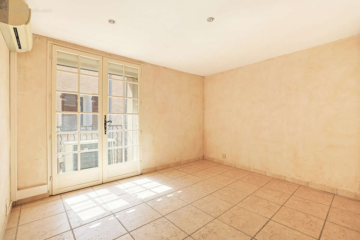 Maison à PUGET-VILLE