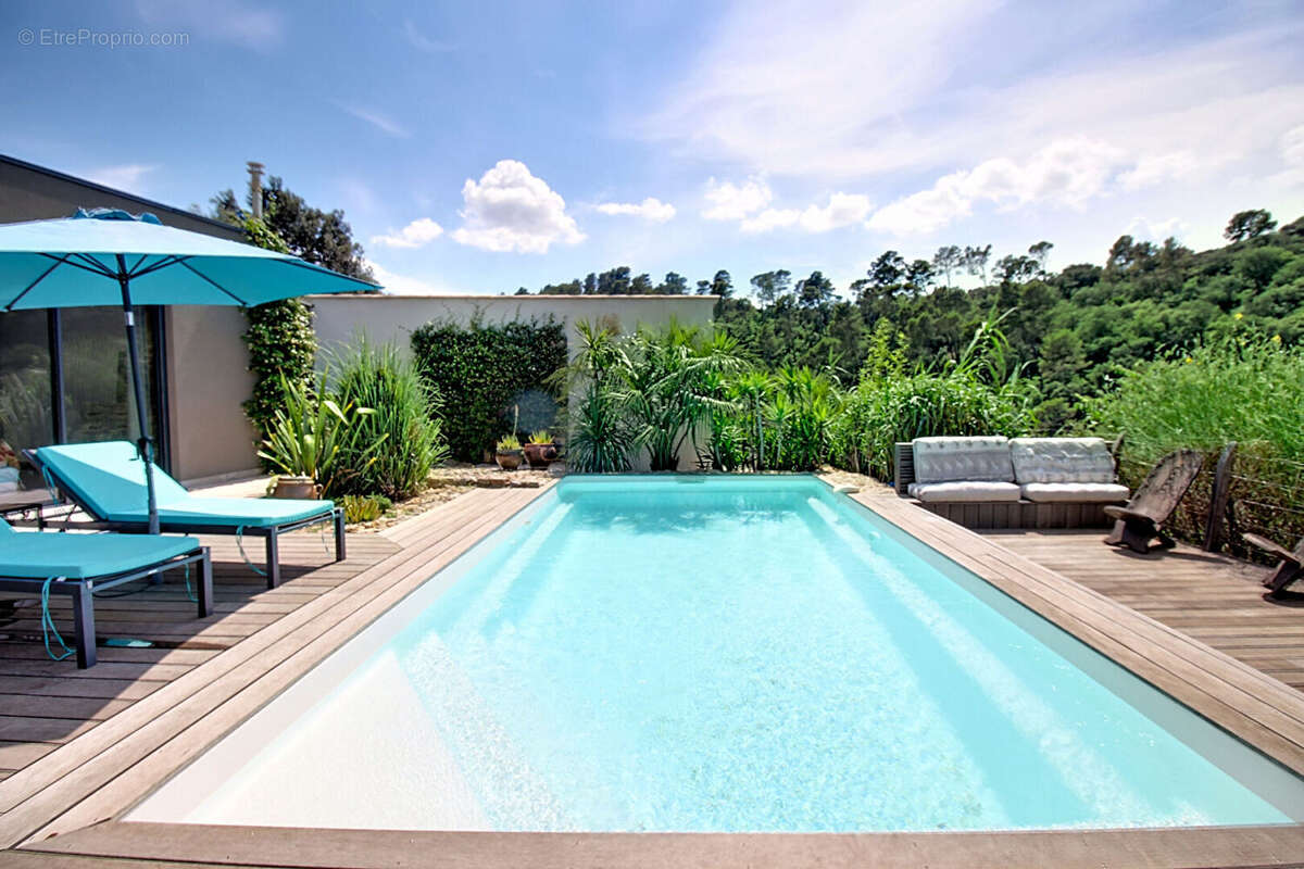 A vendre en exclusivité a vendre à vidauban - villa contemporaine avec vue panoramique, piscine et prestations  de qualité ! - photo 19