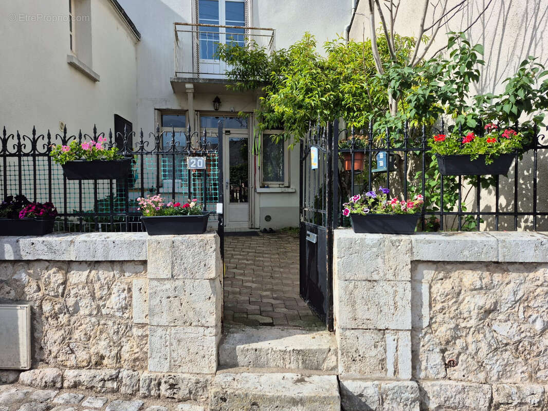 Maison à MONTRICHARD