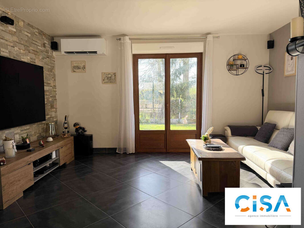 Maison à VERNEUIL-EN-HALATTE