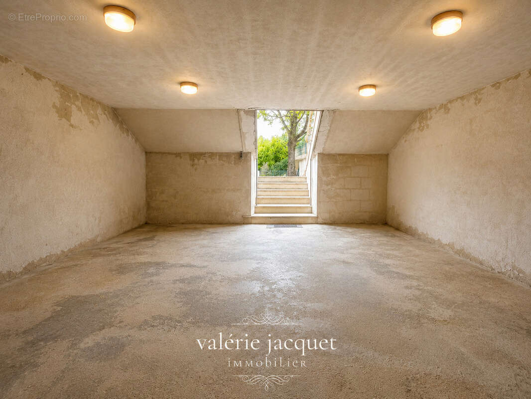 Maison bourgeoise de caractère avec jardin et cave voûtée   Centre de Coutras - photo 20