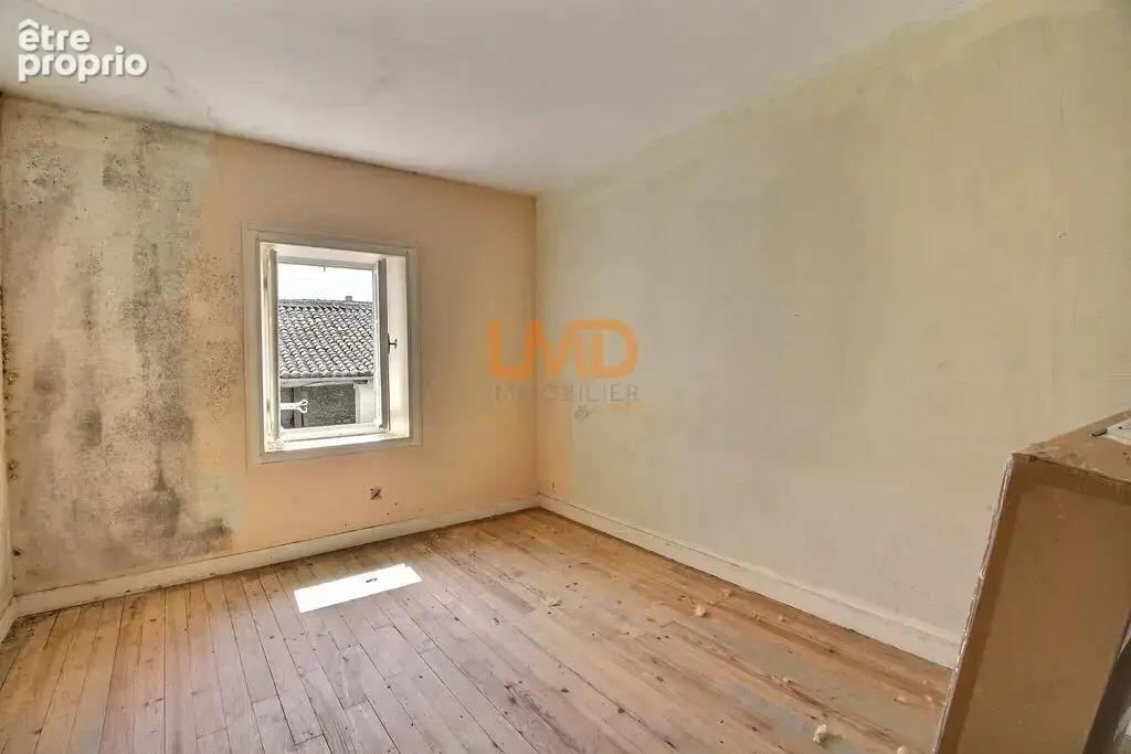 Maison à rénover avec nombreuses dépendances - photo 4